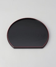 9.5木目半月盆 黒渕朱