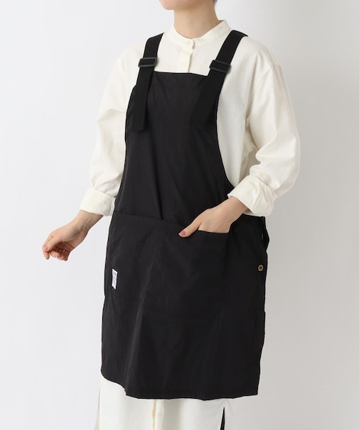 極軽撥水エプロン キテミテ クロ <FABORI ファボリ>