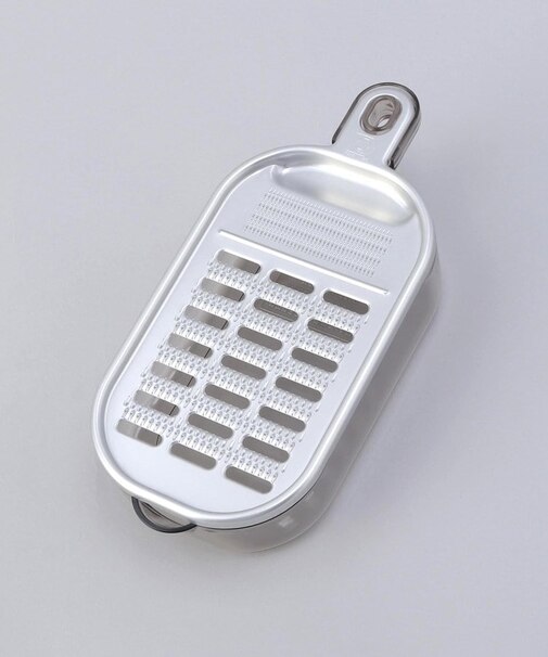 エッセンシャル アルミおろし器(受皿付)