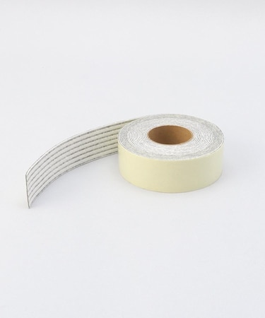 貼るだけスベらんテープ 4m