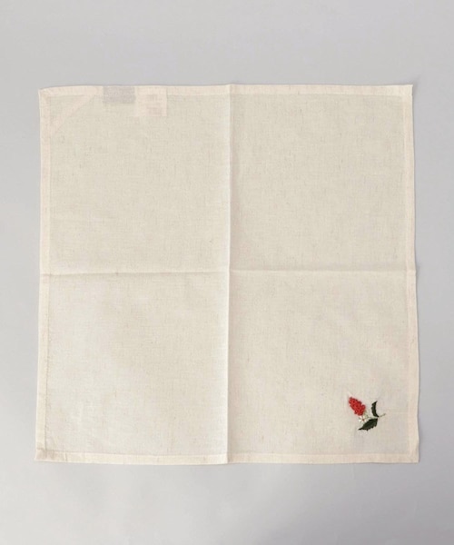 美品　 インテリアクロス　ナプキン２枚　ワイルドストロベリー 刺繍フラワー ワイルドストロベリー マルチクロス 50x50cm NA ＜212K