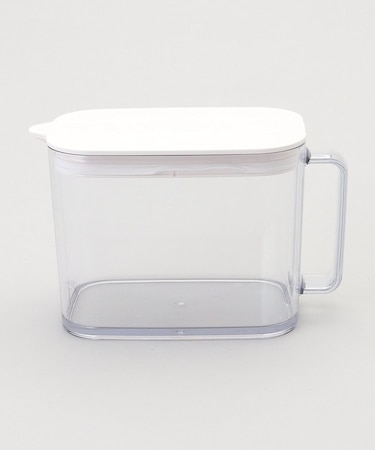 棚に収まる冷水筒 1.0L WH