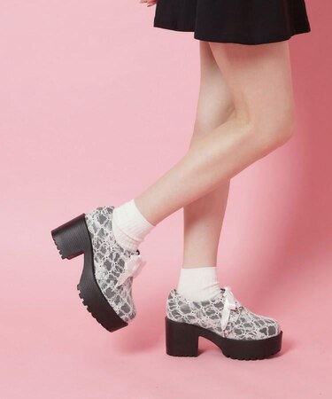 厚底サテンリボンレースアップヒールシューズ