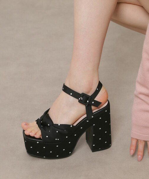 【ラク盛り／サンダル】リピーター続出／脚長美脚　ツイストリボンサンダル