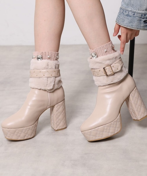 【ラク盛り／ショートブーツ】リピーター続出／脚長美脚 1足で８パターン楽しめる！マルチWAYショートブーツ