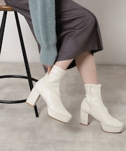 ゆる傾斜ショートブーツ