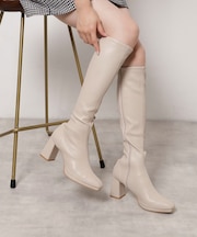 スクエアトゥロングブーツ