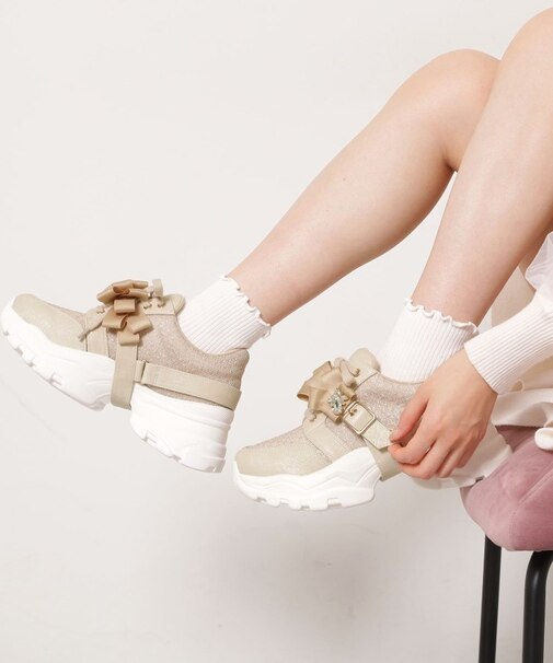 ツインリボンベルト付きラメスニーカー