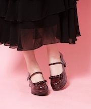 リボン付きストラップパンプス