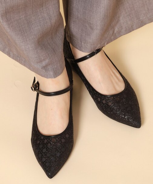 甲ストラップシアーパンプス