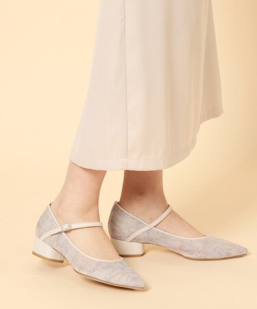 甲ストラップシアーパンプス