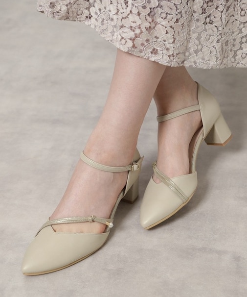 ポインテッドトゥパール調付きセパレートパンプス