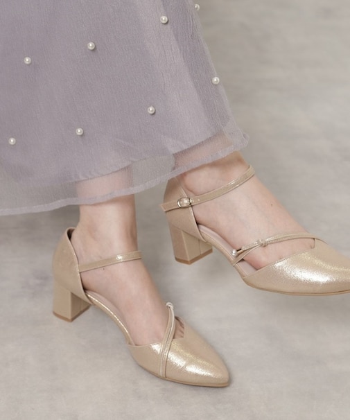 ポインテッドトゥパール調付きセパレートパンプス