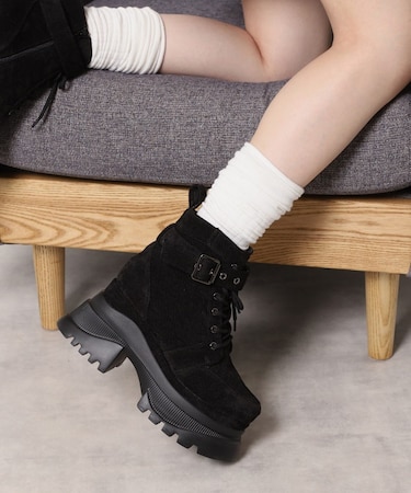 レースアップバックル厚底ブーツ