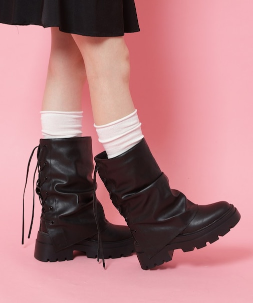 バックレースアップ×カバーブーツ