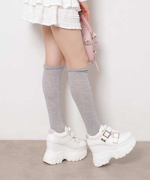 ベルテッド厚底スニーカー