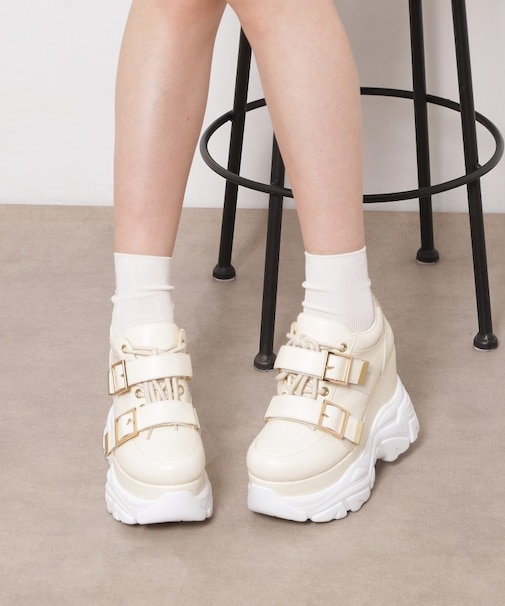 ベルテッド厚底スニーカー