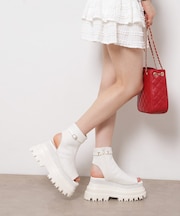 ボリューム厚底ブーツサンダル