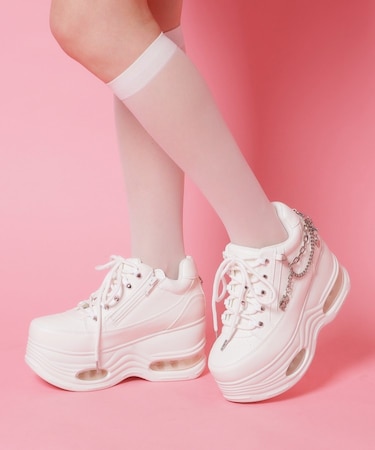 十字架チェーン付き厚底スニーカー