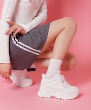 厚底スニーカー