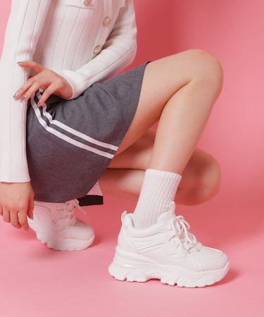 厚底スニーカー