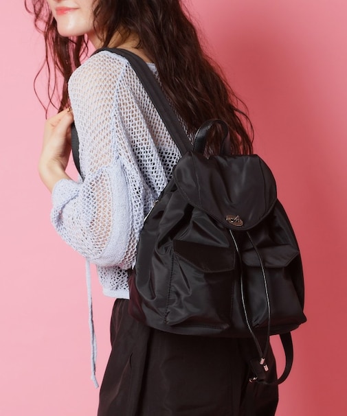 ナイロンカジュアルリュック