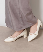 ベルトポインテッドパンプス