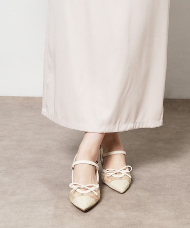 チュールリボンバックストラップパンプス