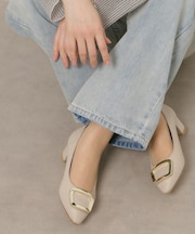 スクエアバックルパンプス