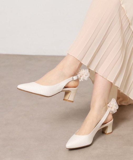 シフォンリボン付き付バックストラップパンプス