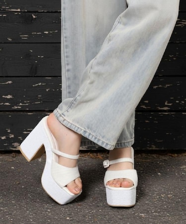 【新シリーズ/ラク盛りサンダル】脚長美脚 グリッターソールツイードミュール 26SS