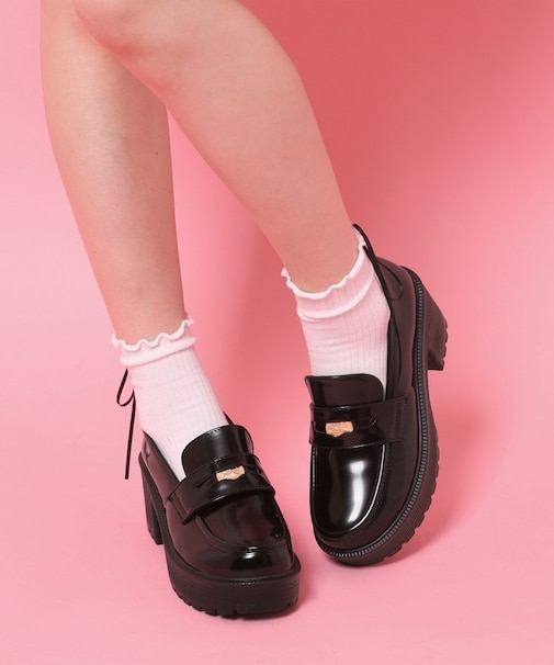 厚底コインローファー