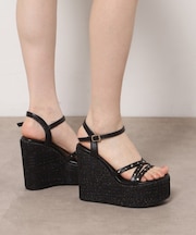 ビジュースタッズウェッジサンダル