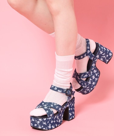 厚底クロスサンダル