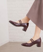 Wストラップスクエアエナメルパンプス
