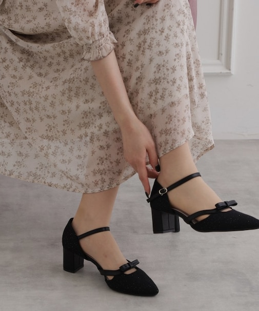 リボン付きセパレートパンプス