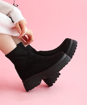 厚底プレーンショートブーツ