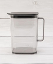 棚に収まる 冷水筒 1.2L