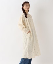 小花刺繍入りフレアワンピース