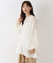 バックティアードブラウス