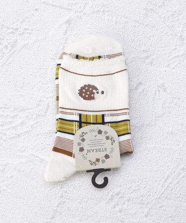 ◆ハリネズミ刺繍ロークルーソックス