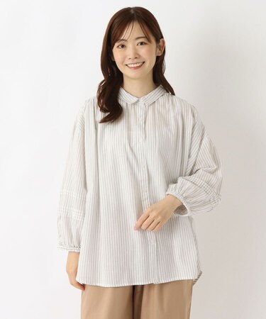 袖ピンタック入りブラウス