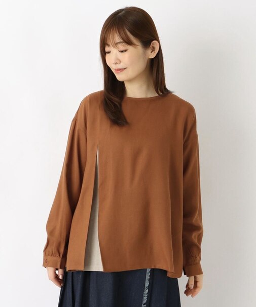 レイヤード風 タック入りブラウス