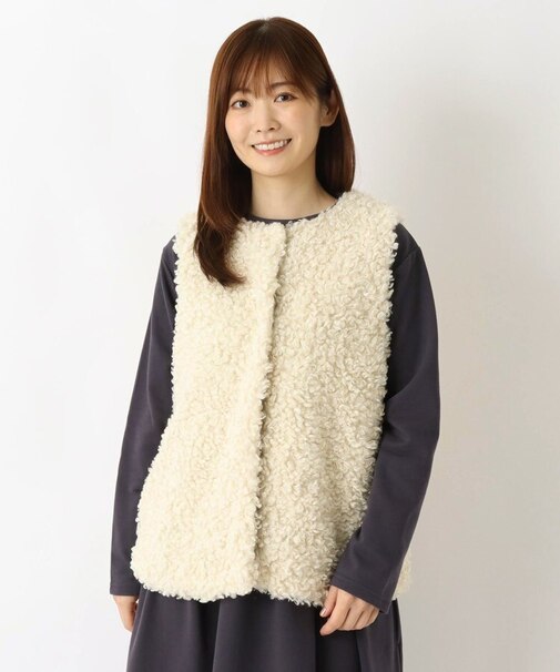 フェイクファーベスト