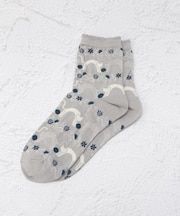 ◆【ワンズテラスオリジナル】メッセージ帯 ネコ花蔦柄 クォーターソックス