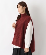 ケーブル編み タートルニットベスト