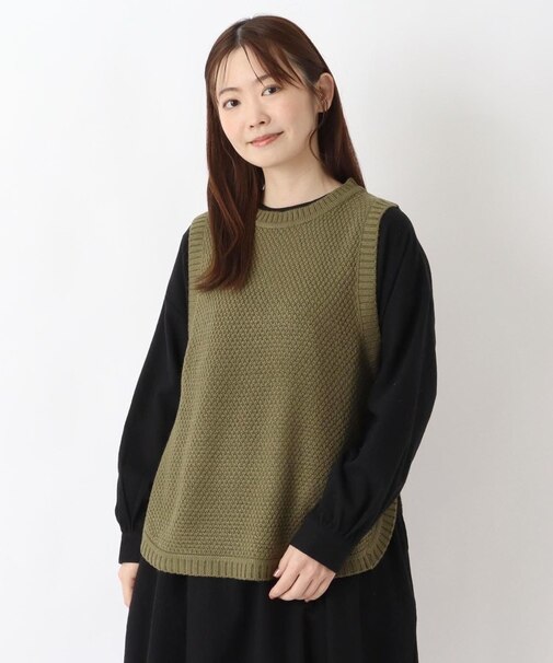 ラウンドヘム サイドスリットベスト