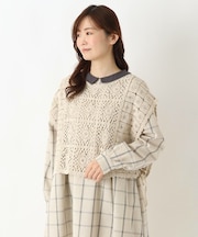 透かし柄 サイドスリットベスト