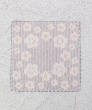 ◆MARY QUANT タオルハンカチ ロゴ刺繍