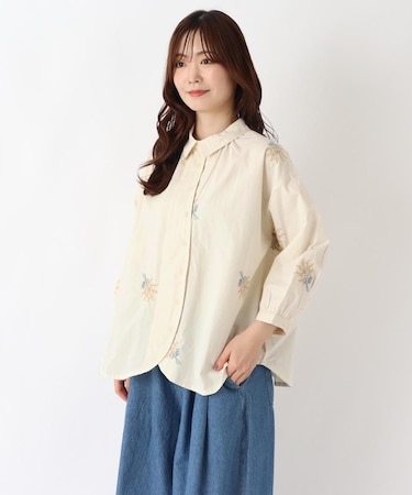 花刺繍入り7分袖ブラウス